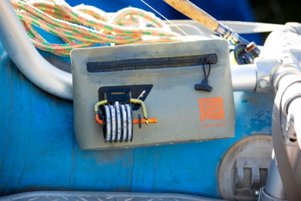 Thunderhead Submersible Pouch Shale Action Thunderhead Submersible Pouch Shale Action